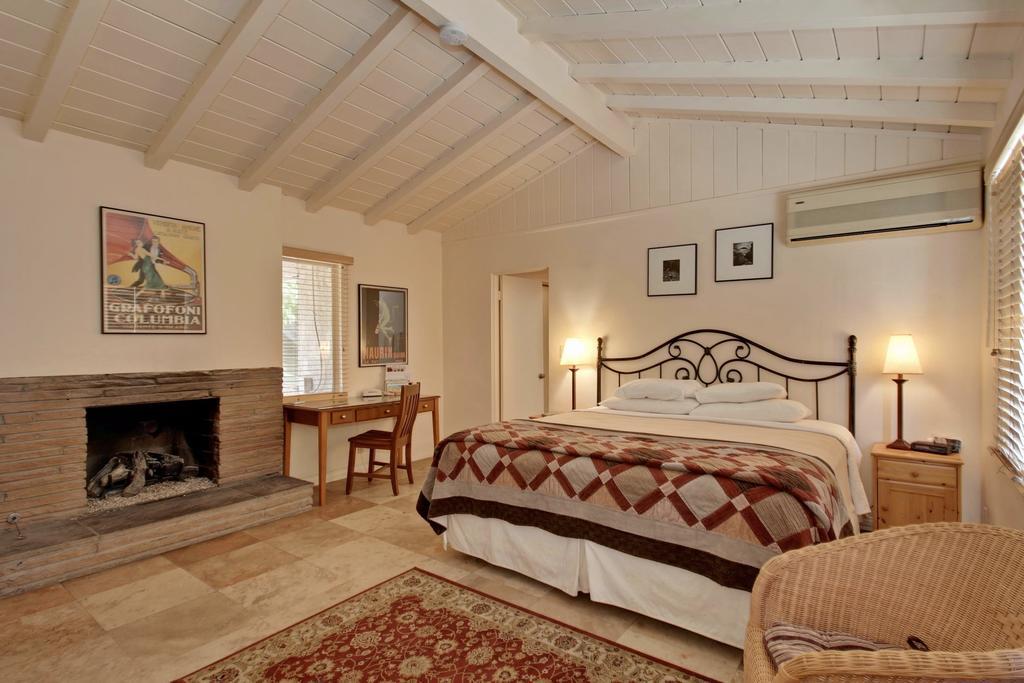 Warm Sands Villa Palm Springs Room photo